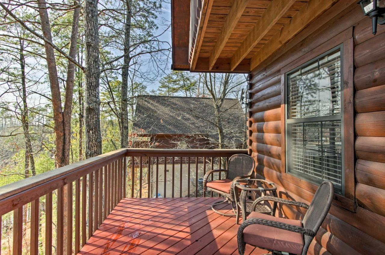 Sevierville Cabin With Hot Tub, Views And Pool Access! Exterior photo