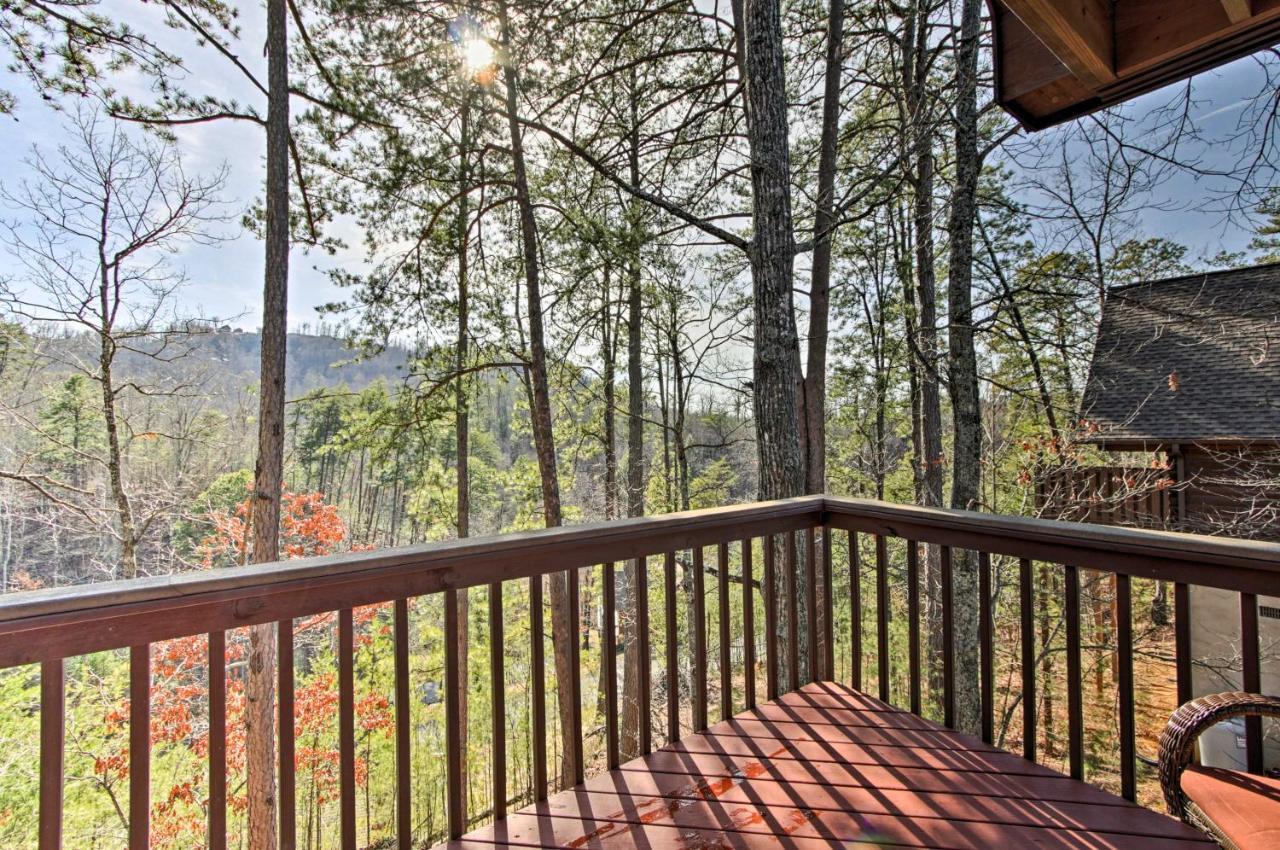 Sevierville Cabin With Hot Tub, Views And Pool Access! Exterior photo