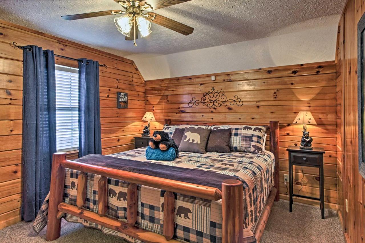 Sevierville Cabin With Hot Tub, Views And Pool Access! Exterior photo