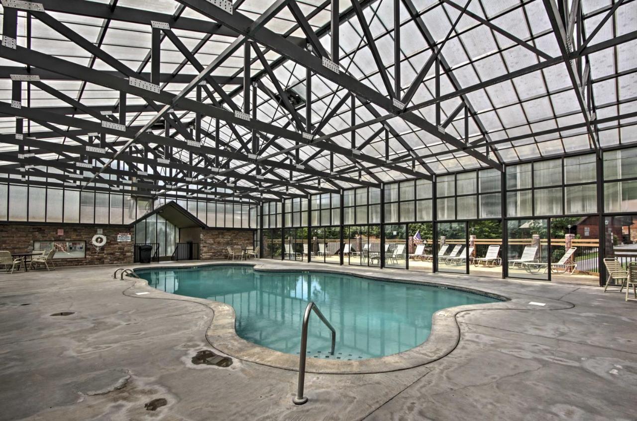 Sevierville Cabin With Hot Tub, Views And Pool Access! Exterior photo